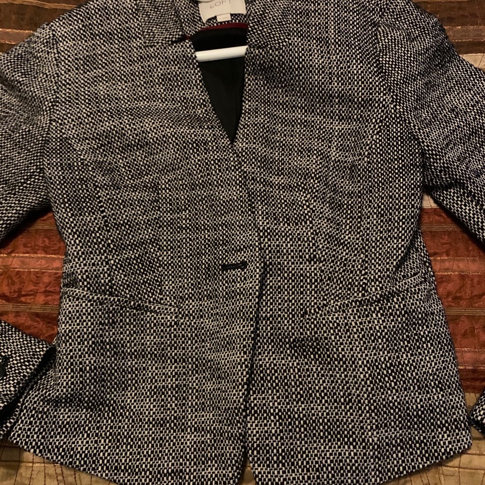 Blazer - Picture 2 of 3